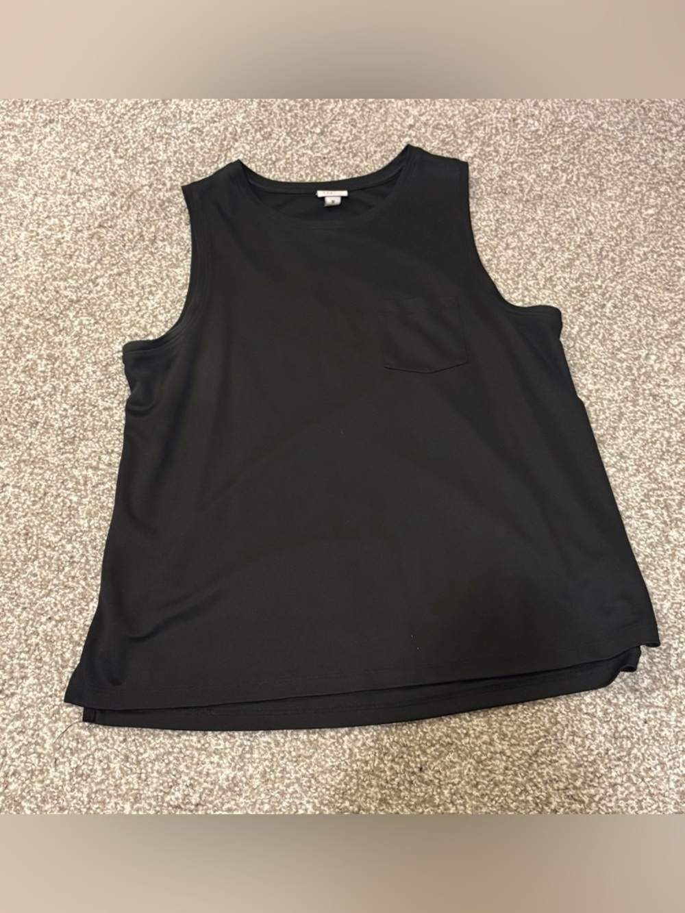 Women’s Black Sleeveless Pocket Tank